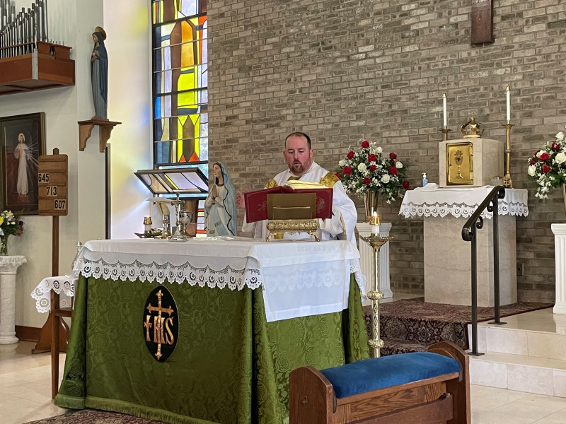 Fr.-Chris-Ford-Grad-Mass